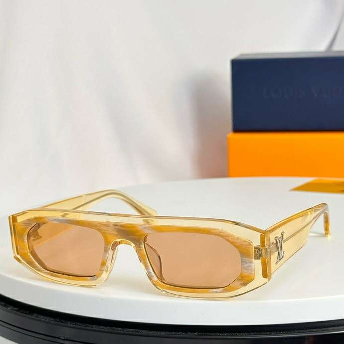 Picture of LV Sunglasses _SKUfw57235362fw